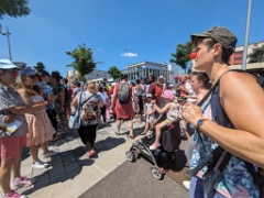 La Marche des Nez et Aka 20 * 4624 x 3472 * (4.9MB)